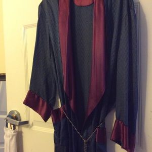 Blue with maroon caller